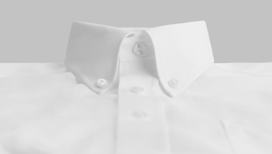 Kołnierzyk button-down w białej koszuli Wólczanka - zdjęcie.