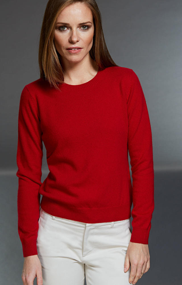Czerwony sweter damski