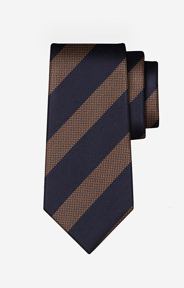 Brązowy krawat
