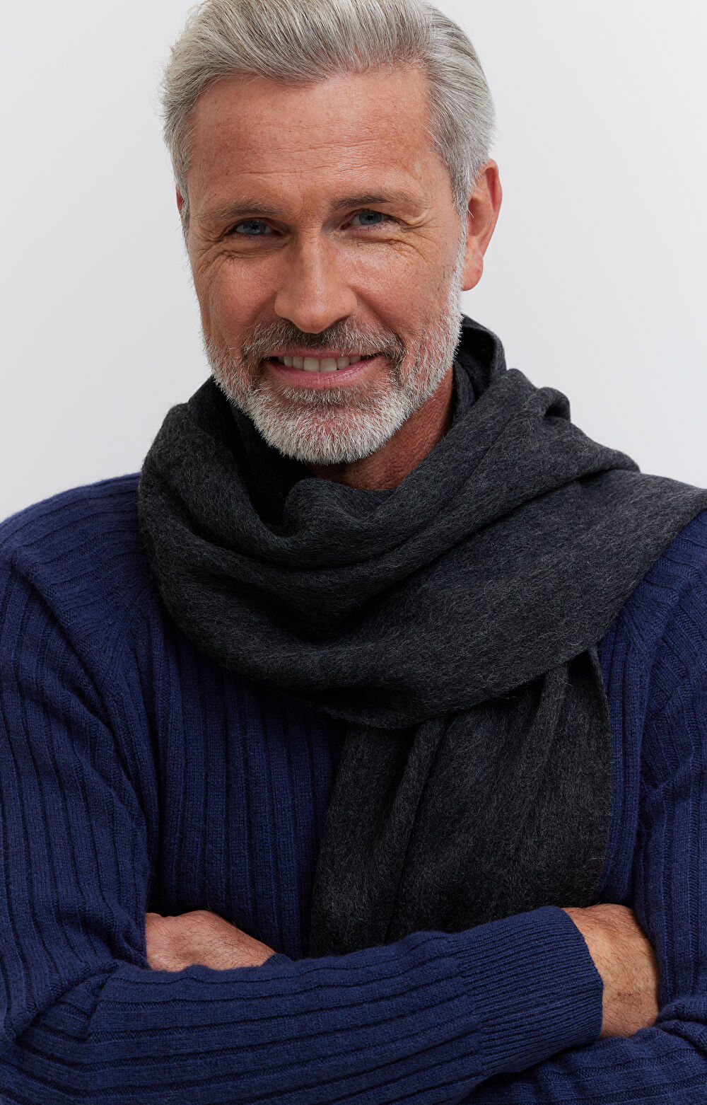 Wełniany szalik z frędzlami - 3