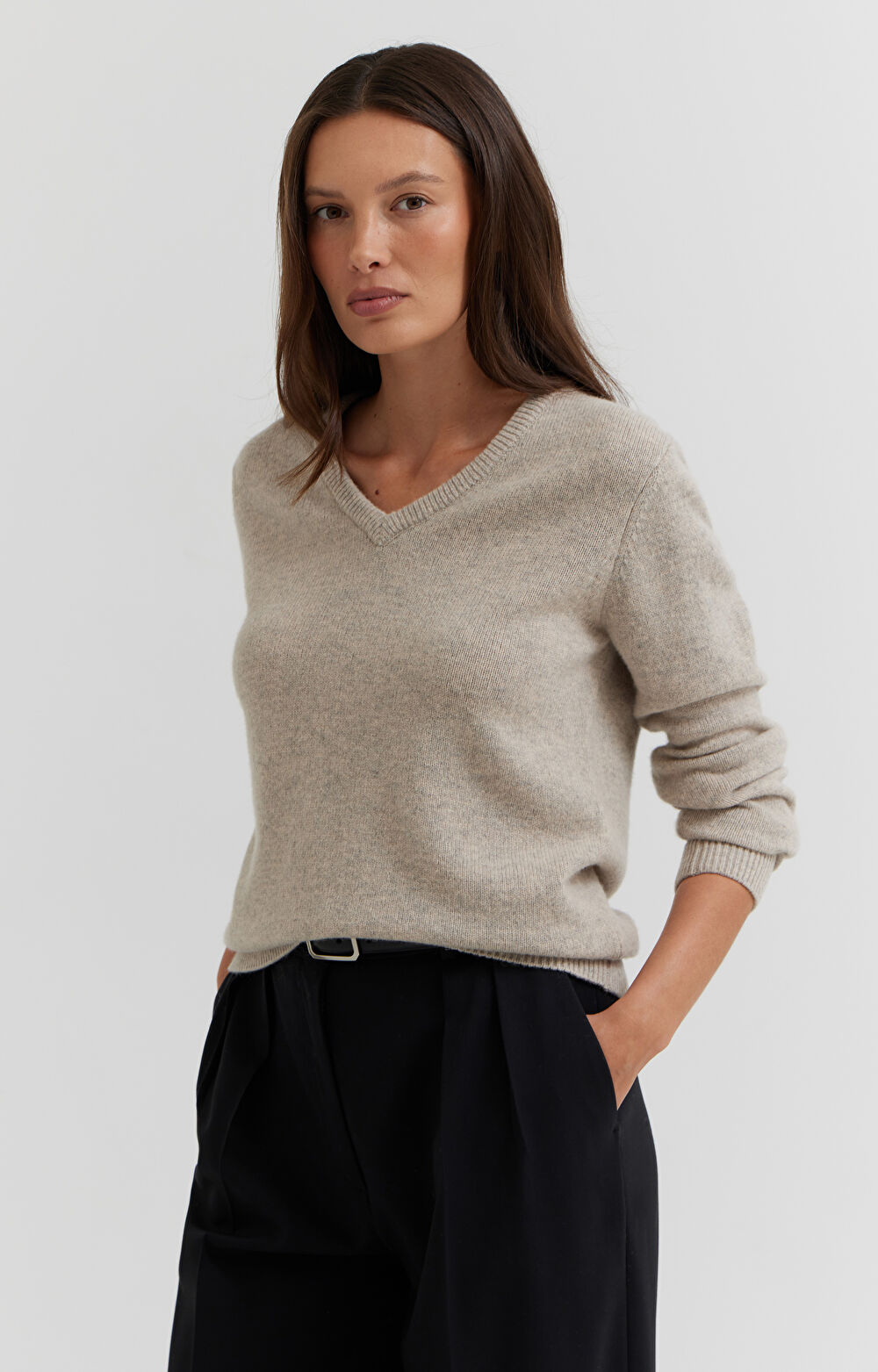 Melanżowy sweter v-neck z wełny - 6