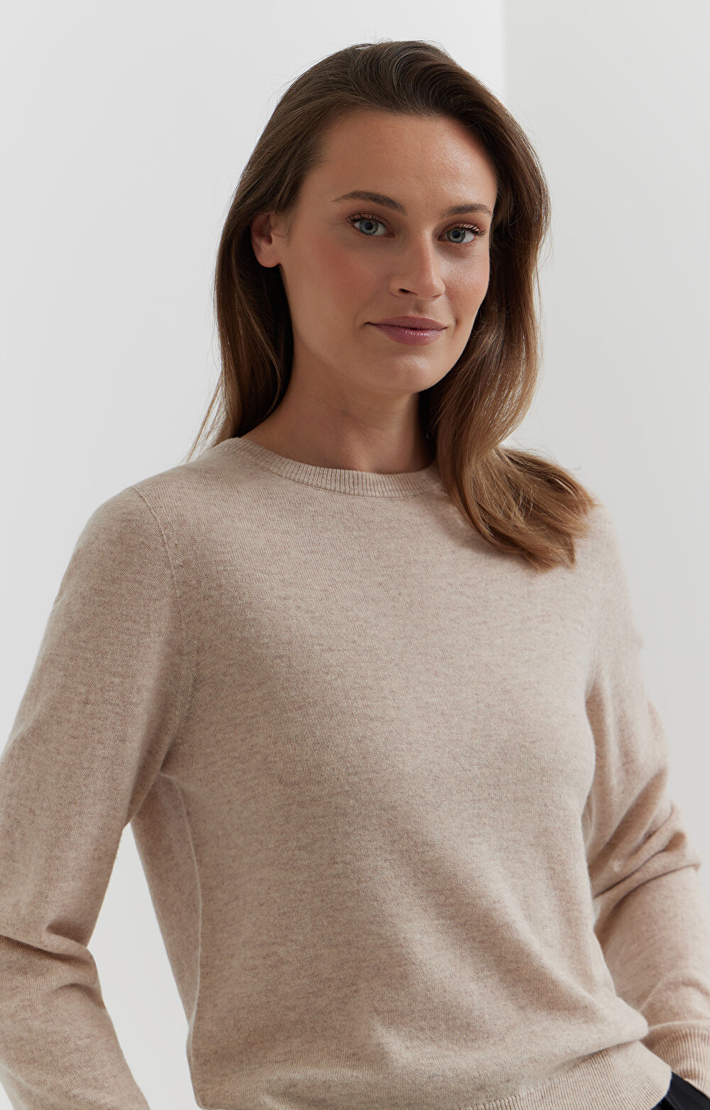 Sweter z melanżowej wełny merino - 5