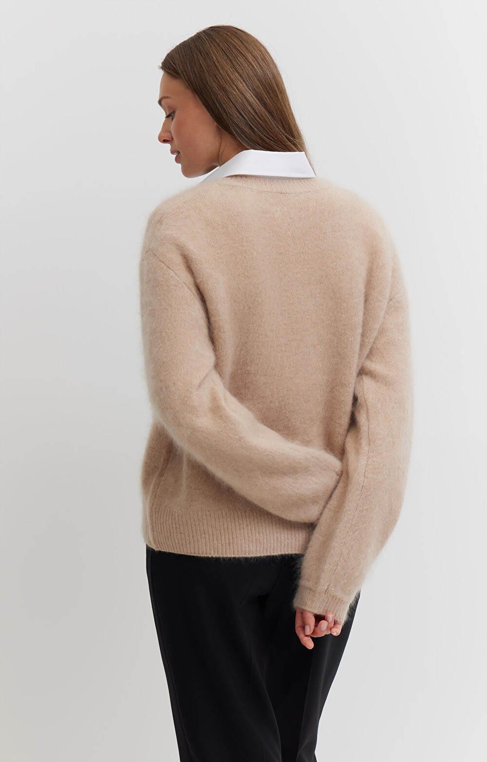 Sweter z puchatej wełny - 3