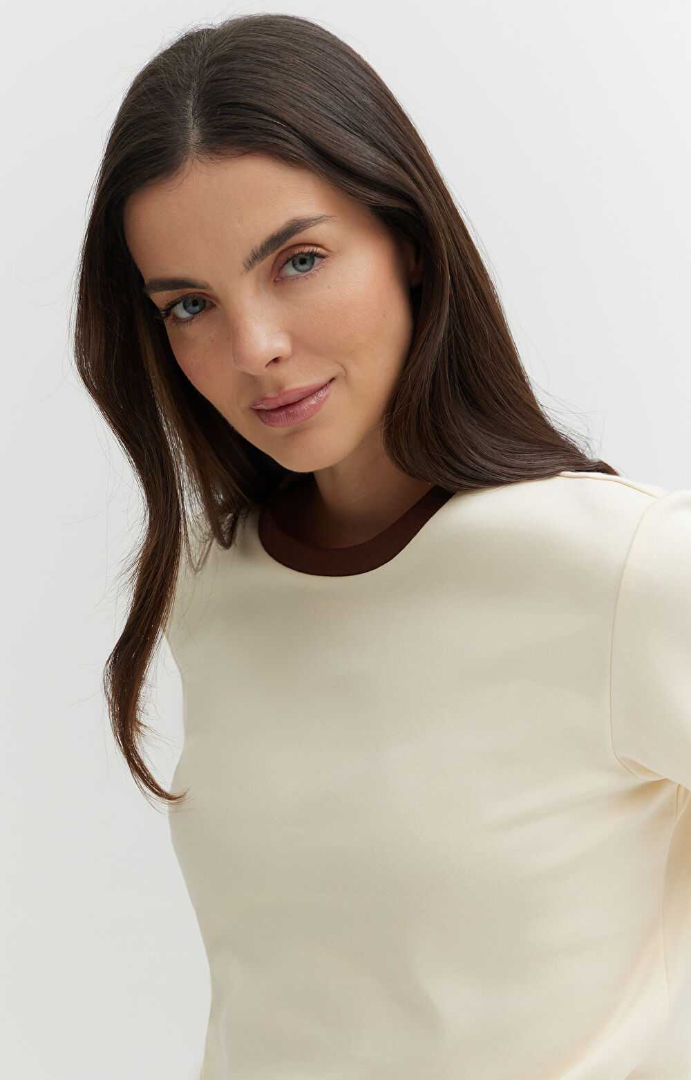 T-shirt z bawełny organicznej z kontrastem - 6