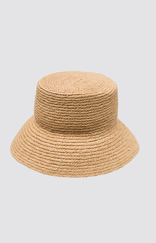 Beżowy kapelusz