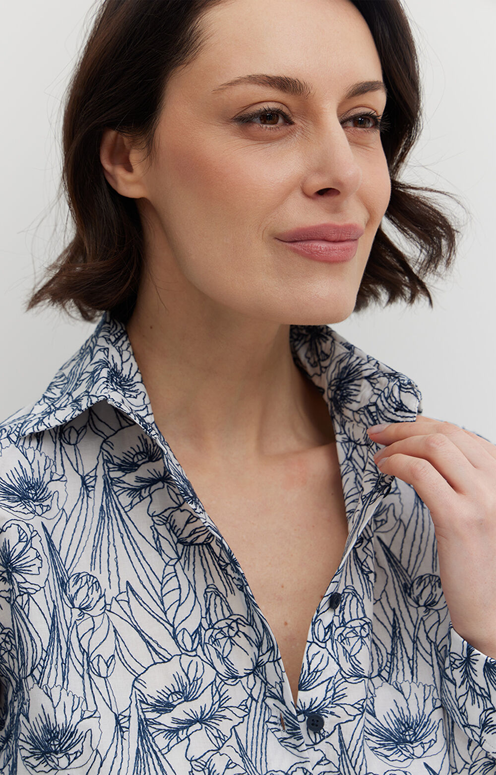 Koszula z haftem - 6