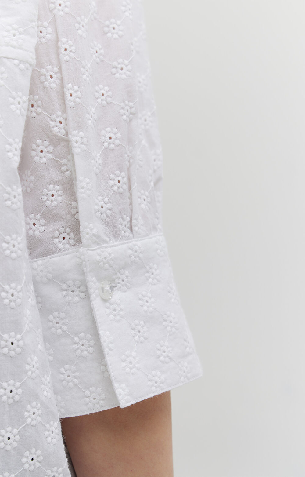 Koszula z kwiatowym haftem - 5