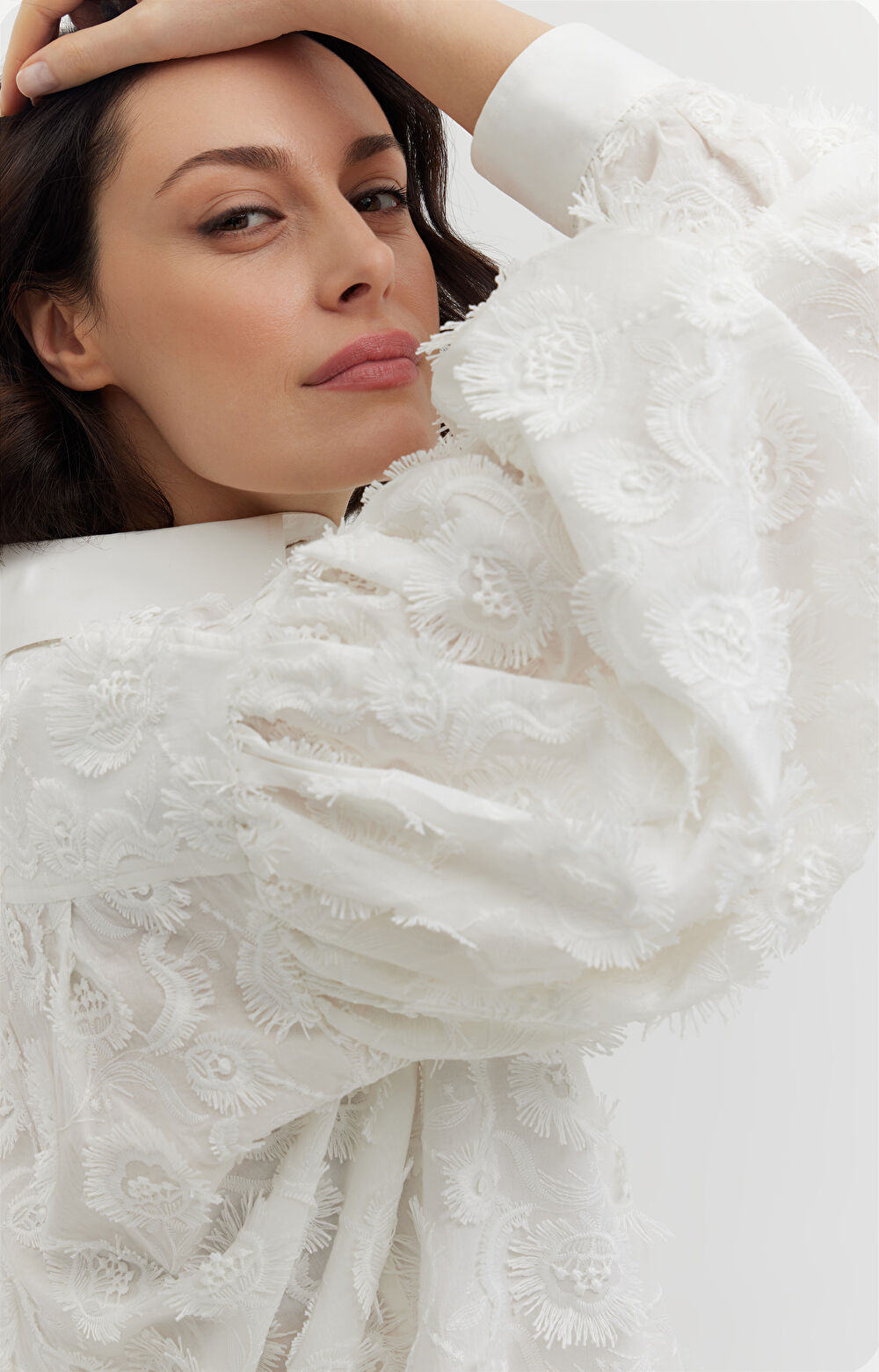 Koszula z haftowanym wzorem - 7