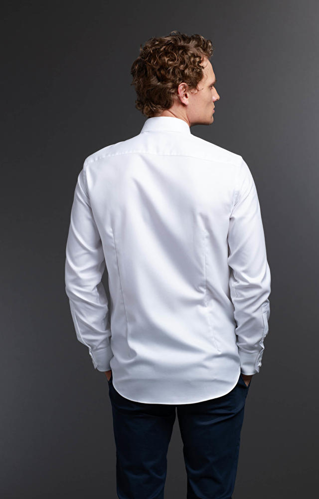 Biała koszula męska