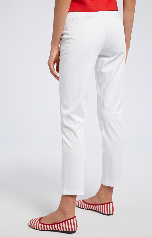 Białe spodnie damskie