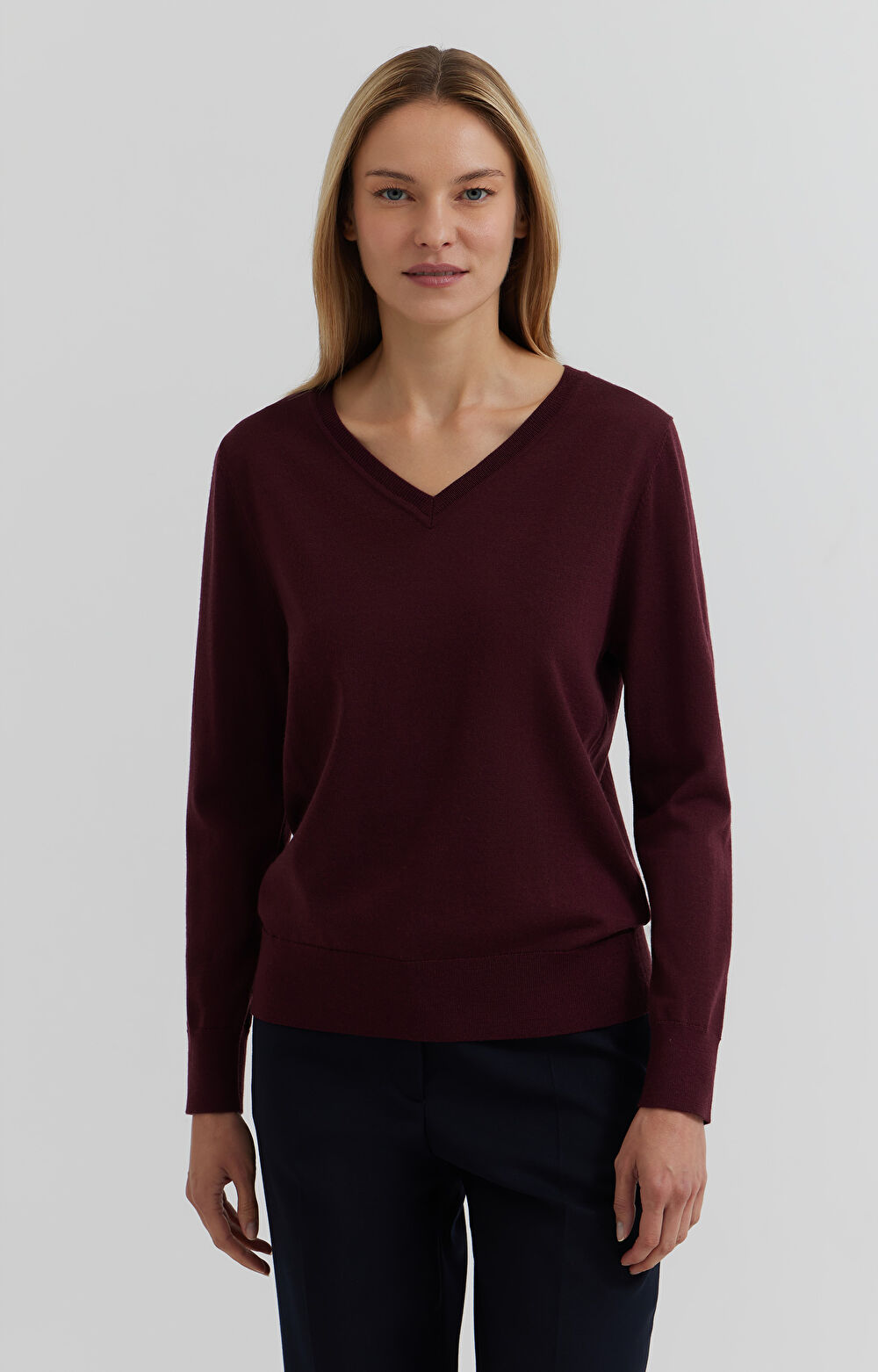 Sweter v-neck z wełny merino - 3
