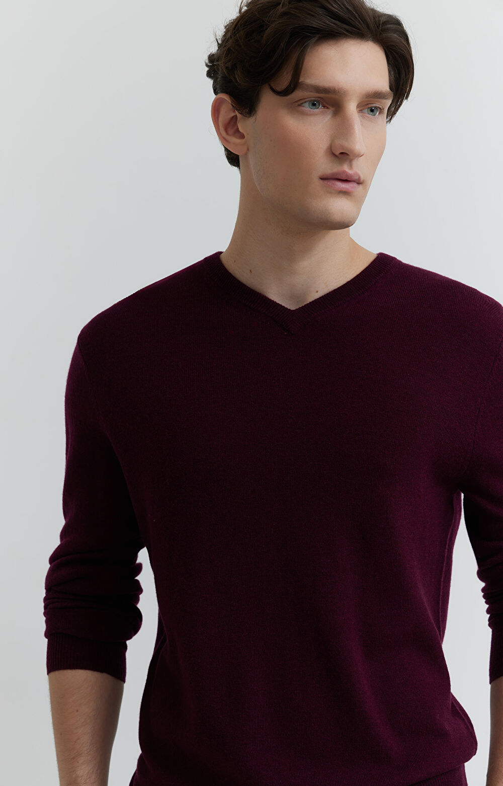 Sweter v-neck z melanżowej wełny merino - 4