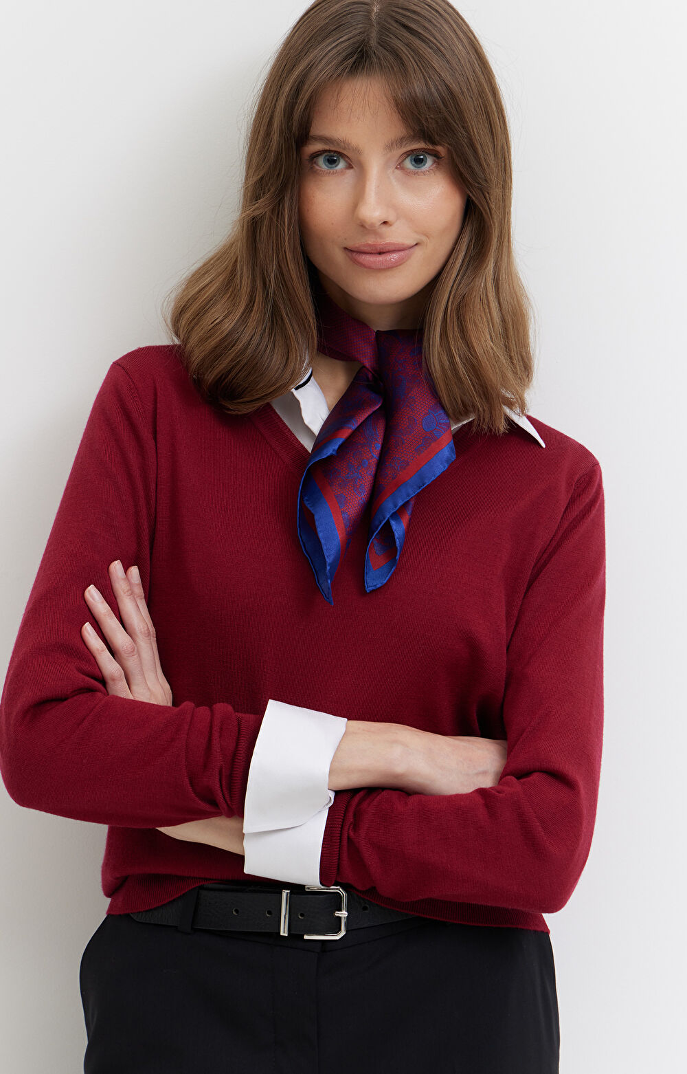 Sweter v-neck z merceryzowanej wełny merino - 5
