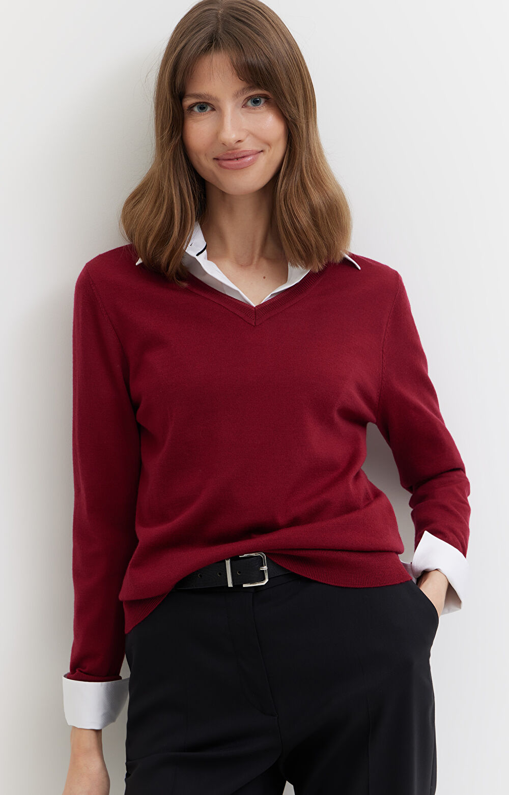 Sweter v-neck z merceryzowanej wełny merino - 3