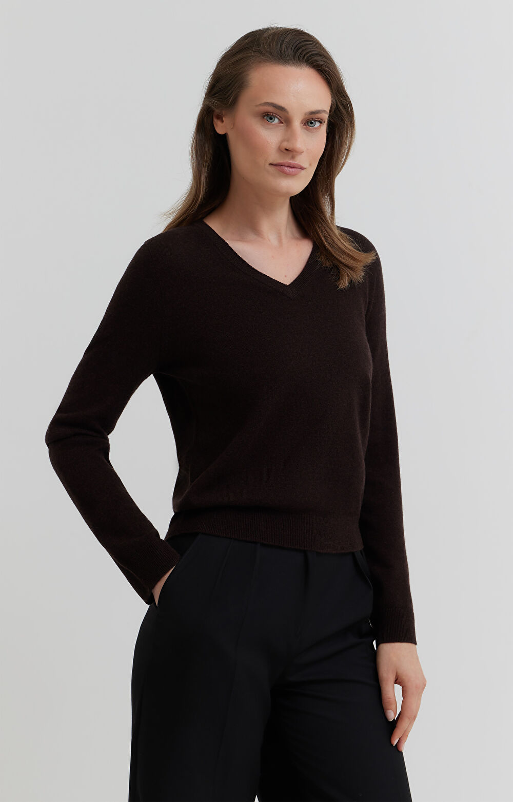 Sweter v-neck z melanżowej wełny merino - 5