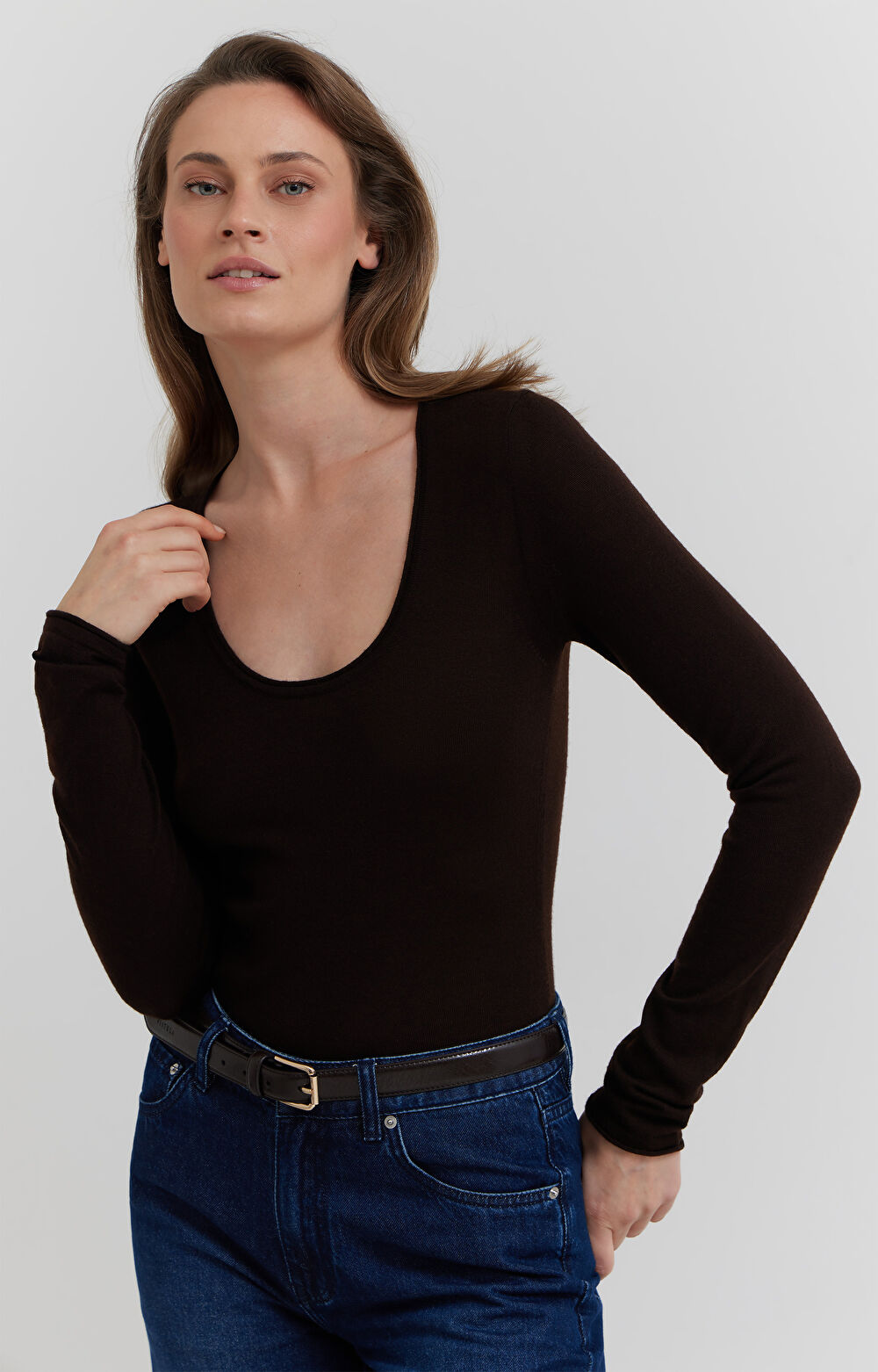 Dopasowany sweter z wełny merino - 4