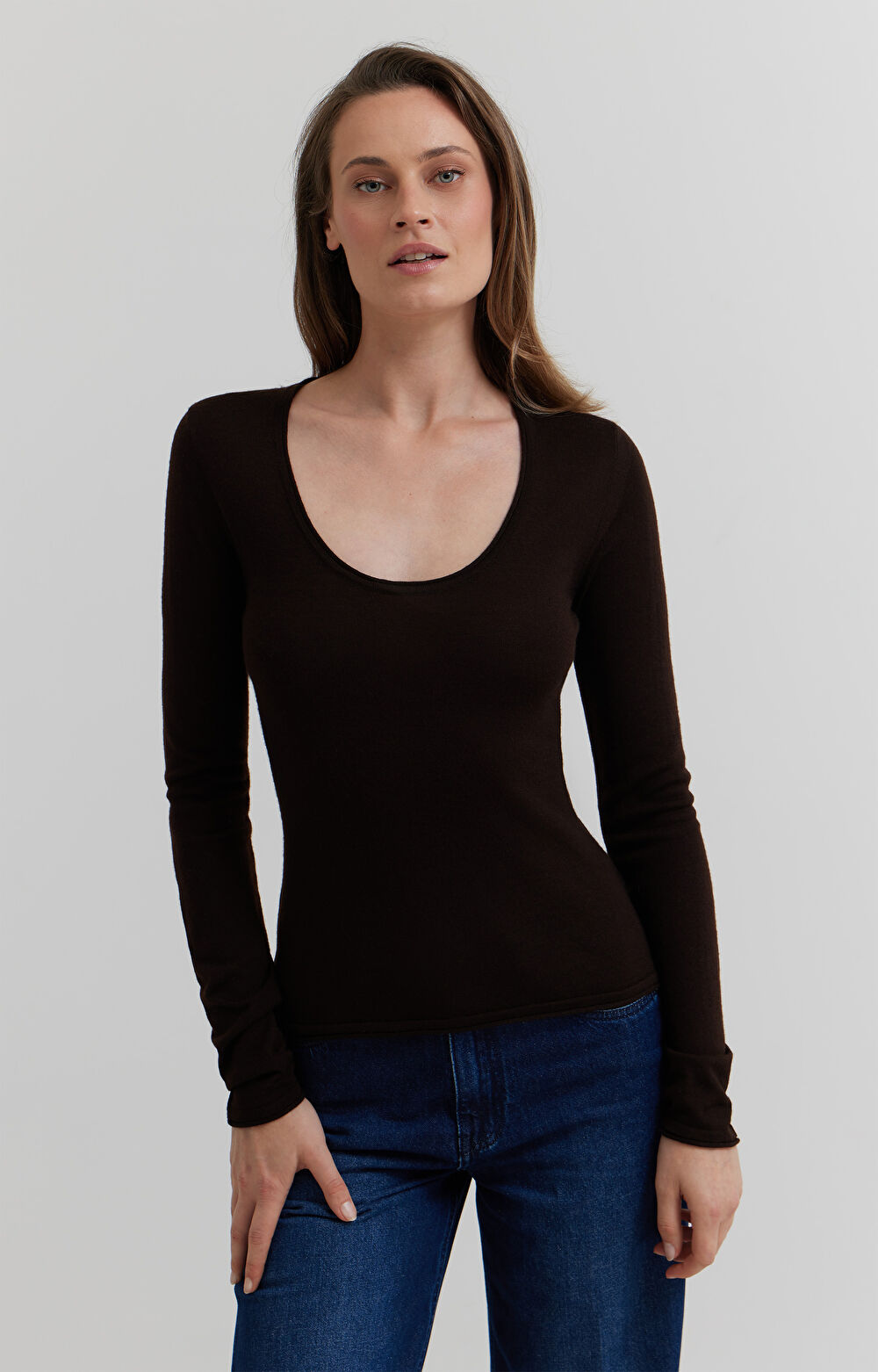 Dopasowany sweter z wełny merino - 2