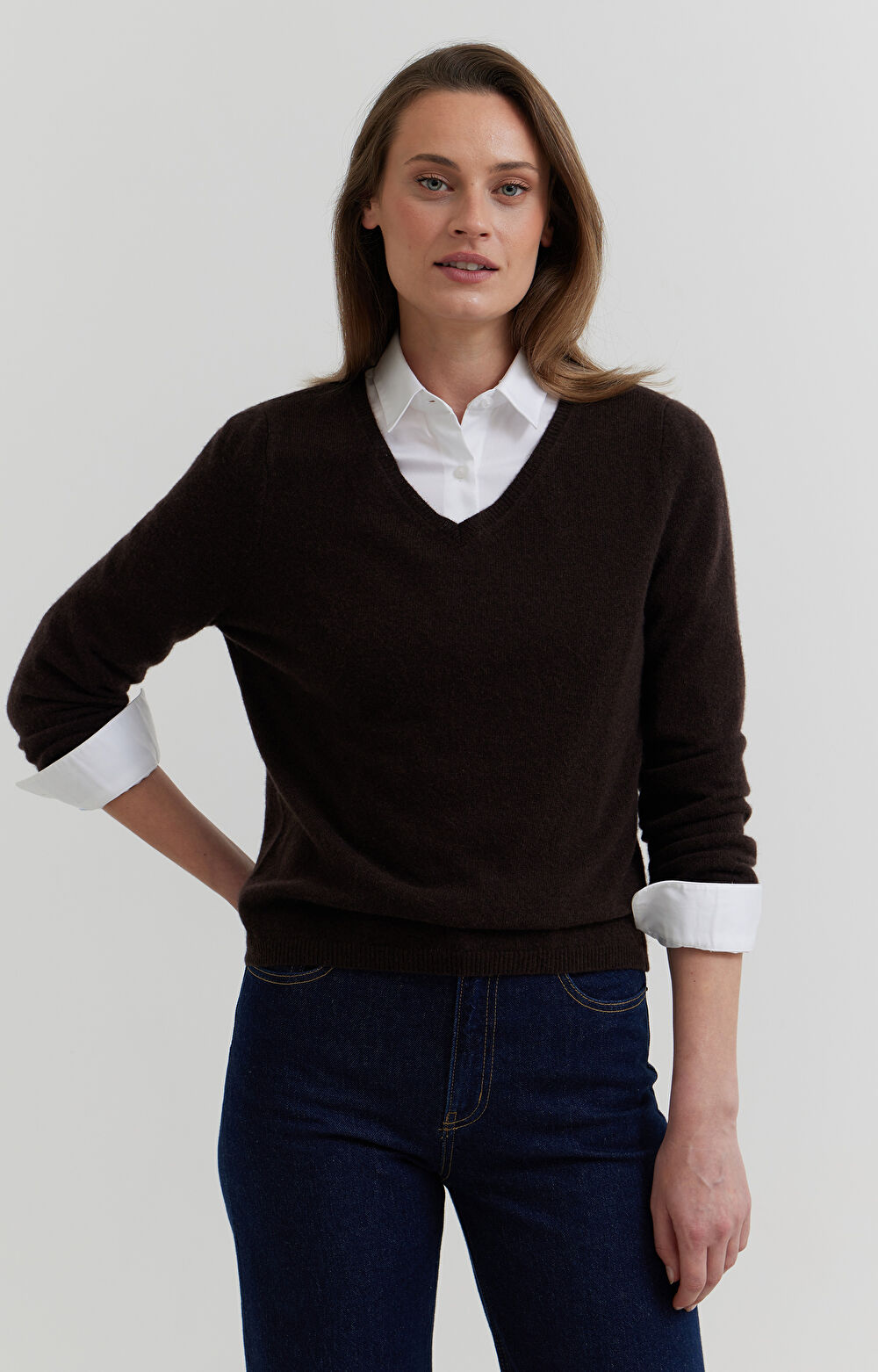 Sweter v-neck z kaszmiru