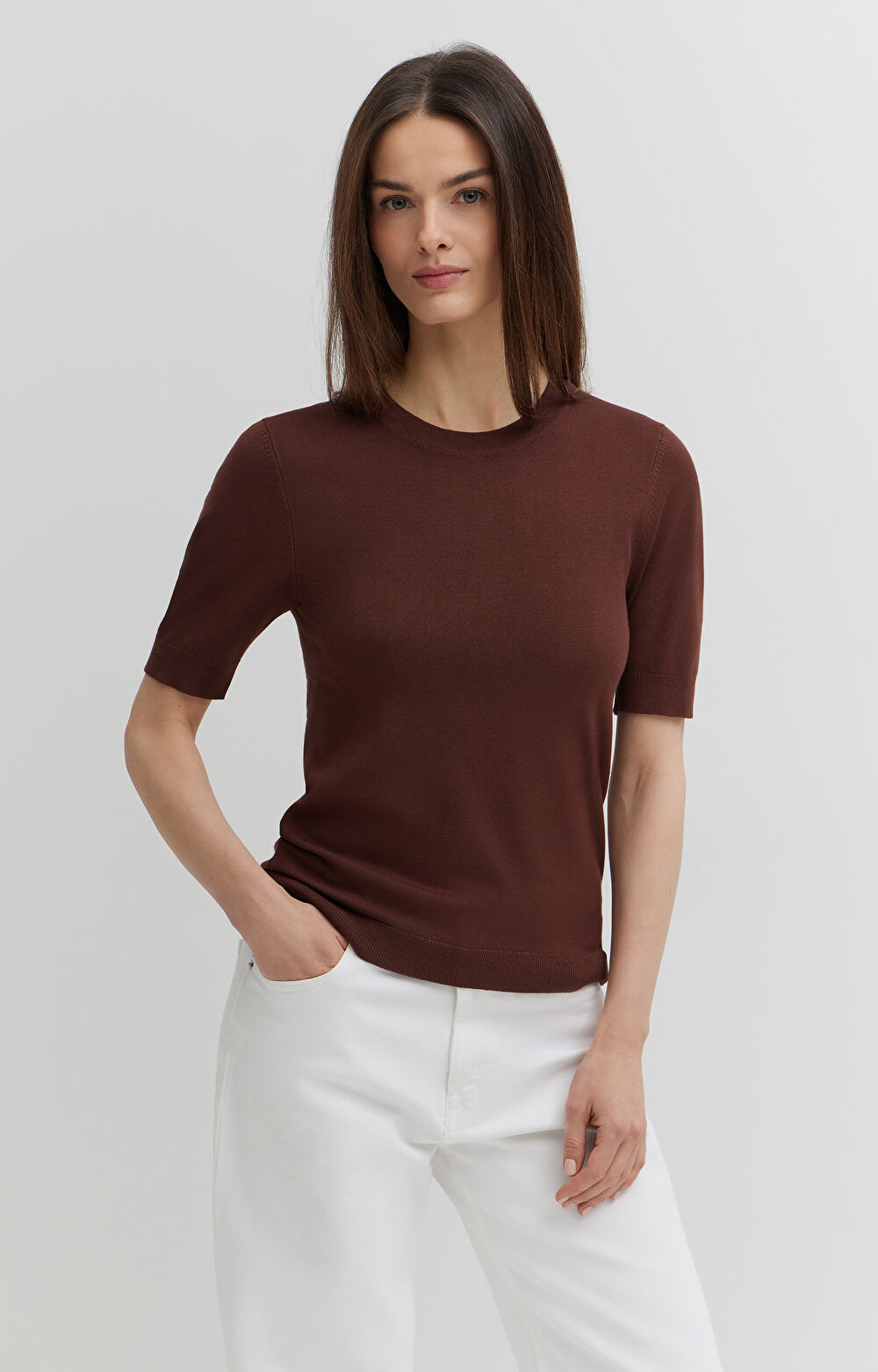 Gładki sweter z krótkim rękawem - 3