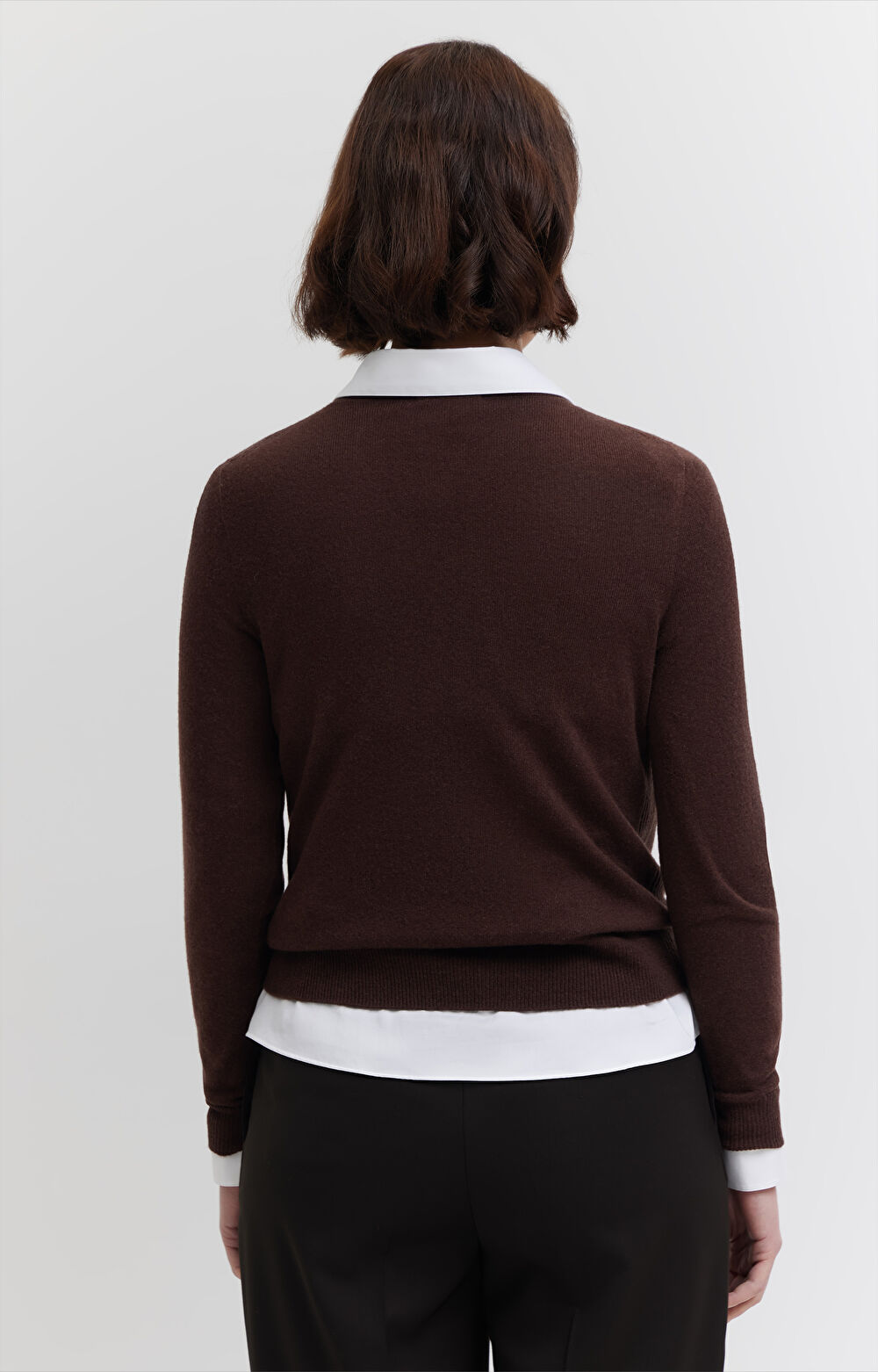 Sweter v-neck z wełny merino - 4