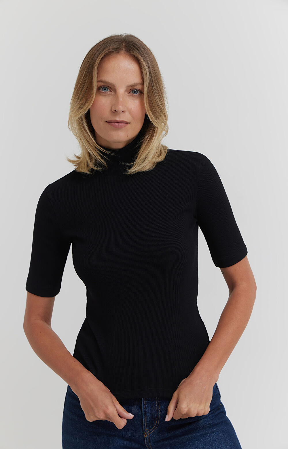 Prążkowany t-shirt - 6