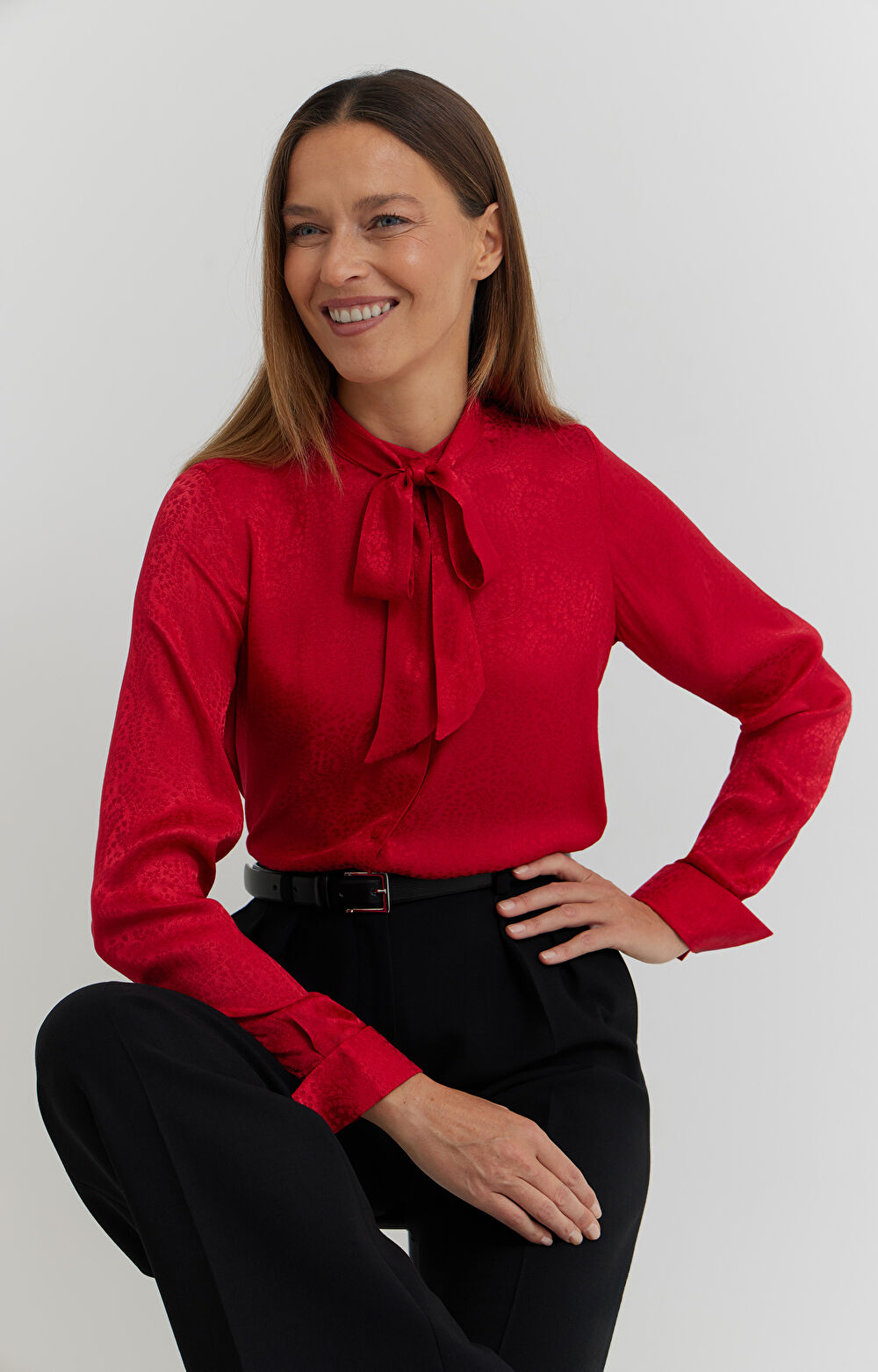 Koszula z żakardowej wiskozy z wiązaniem