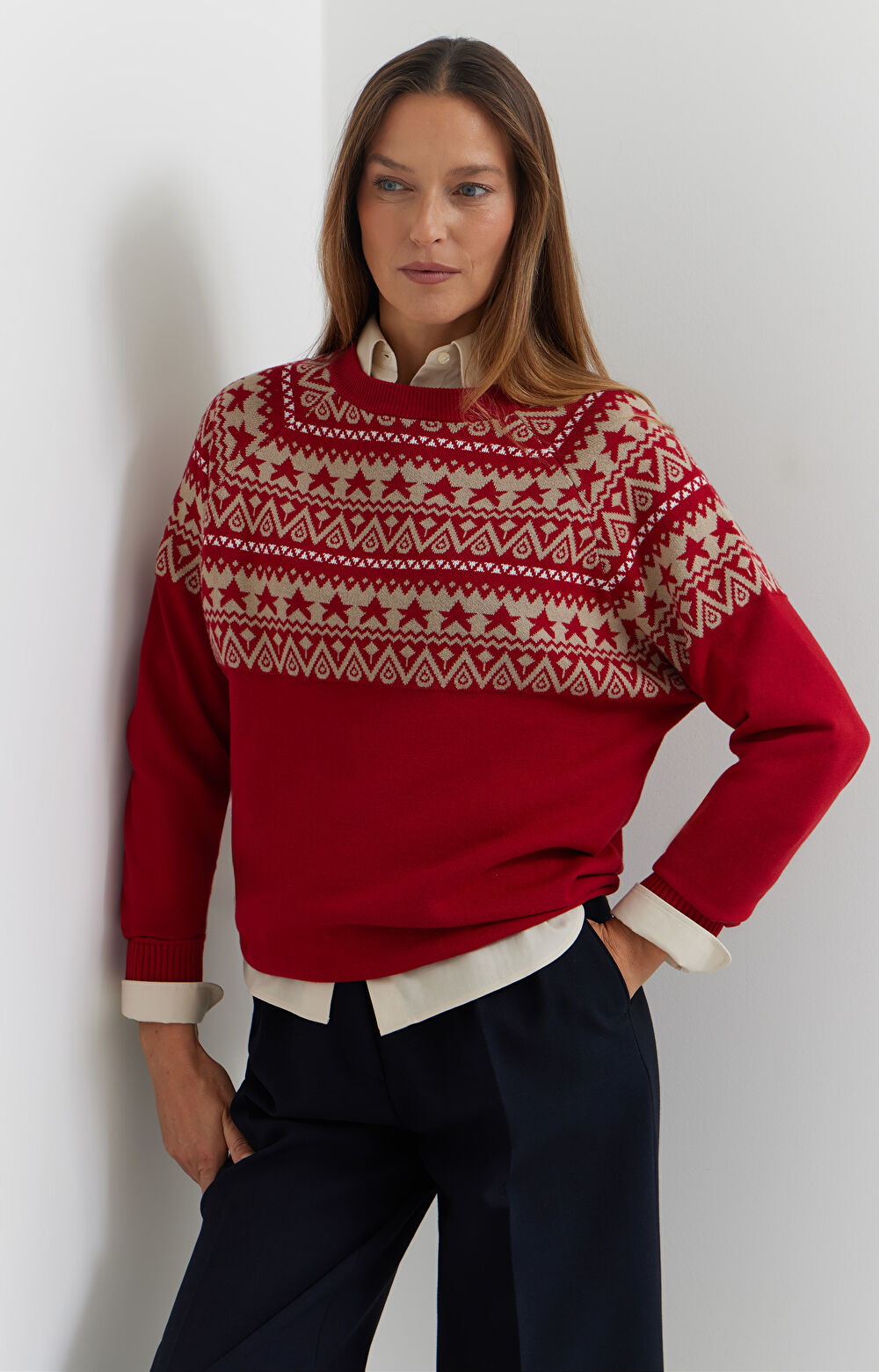 Sweter z bawełny z geometrycznym nadrukiem