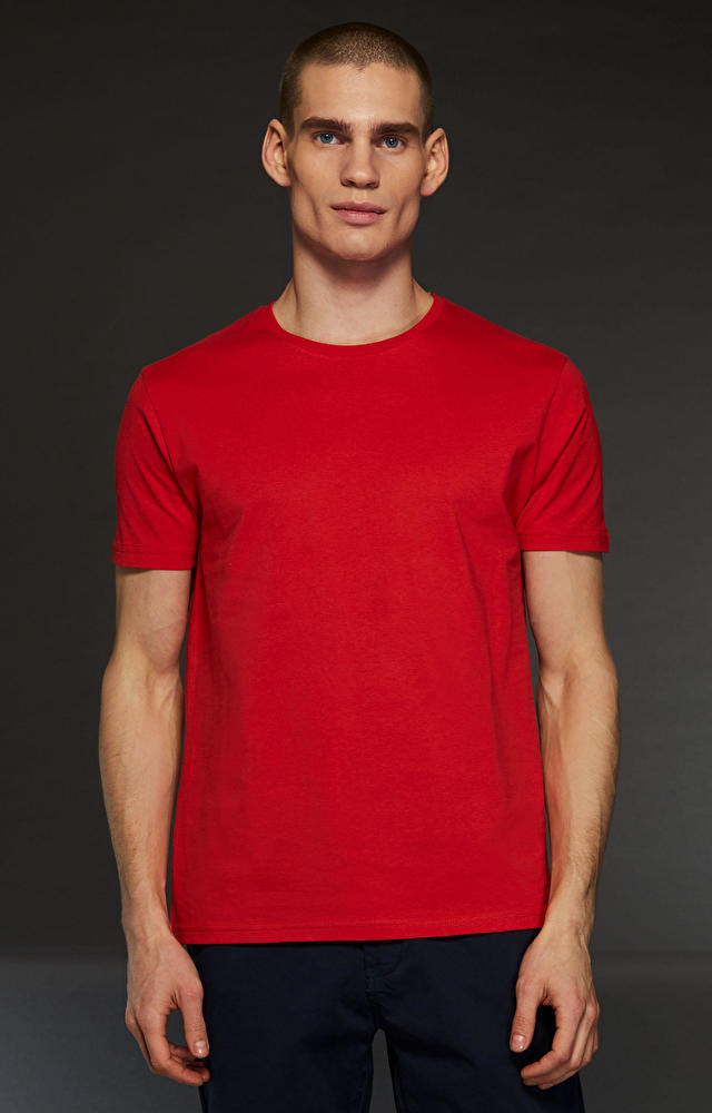 Czerwony t-shirt