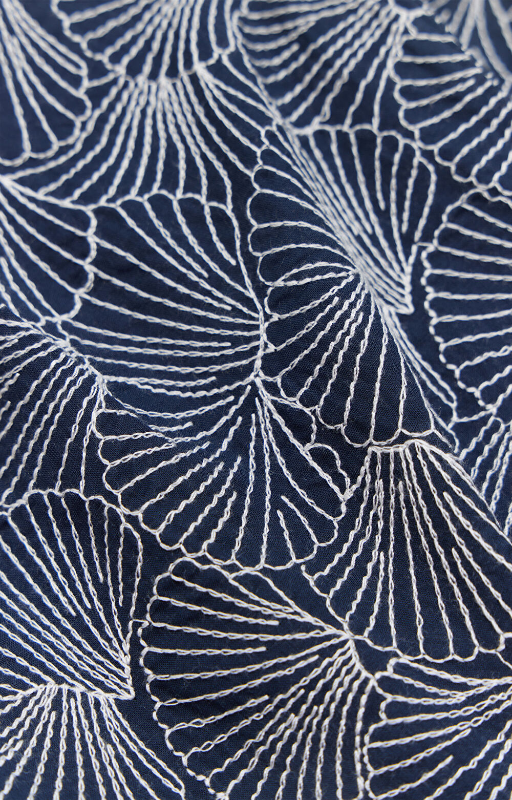 Koszula z haftem - 7