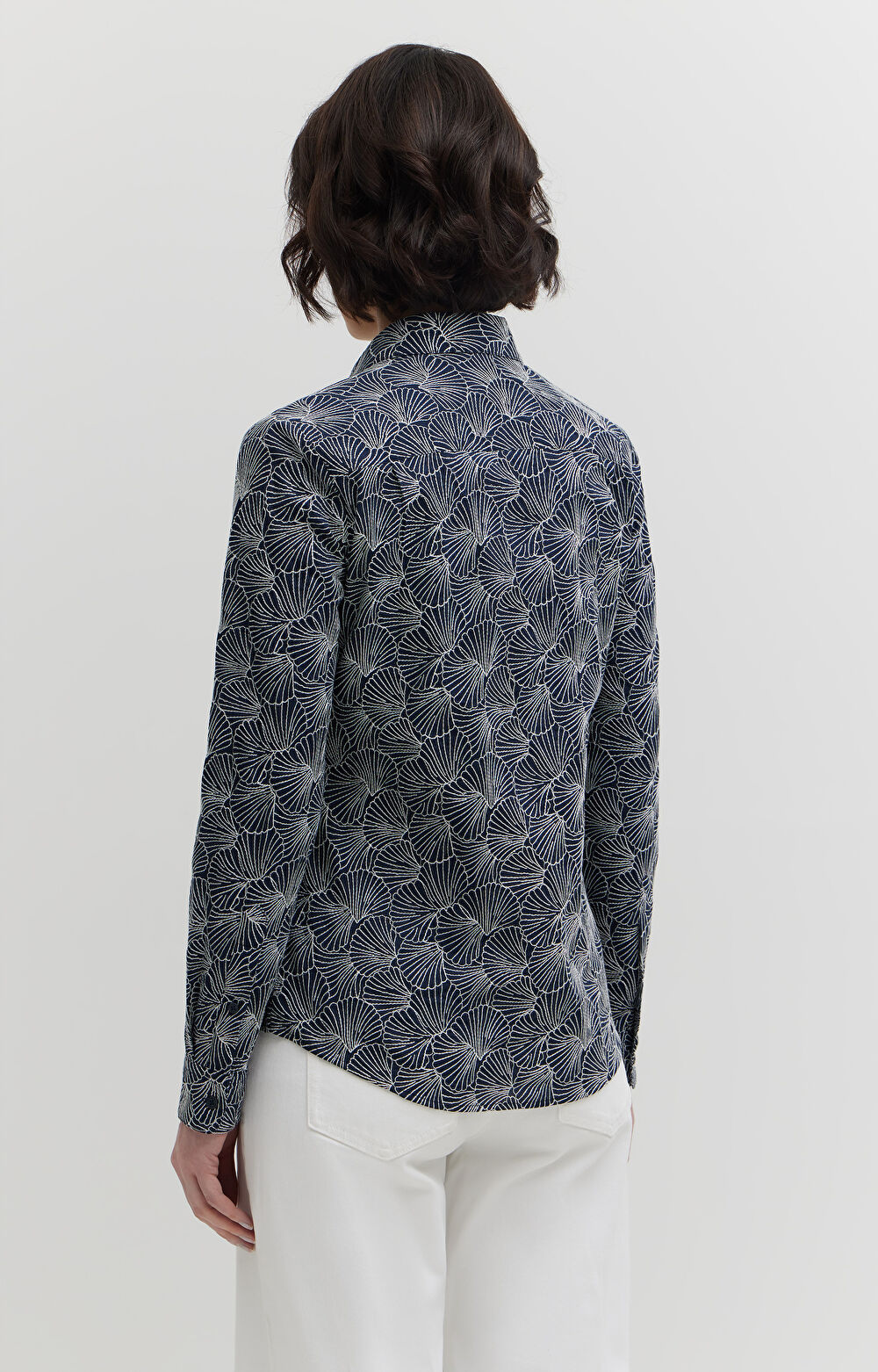 Koszula z haftem - 3