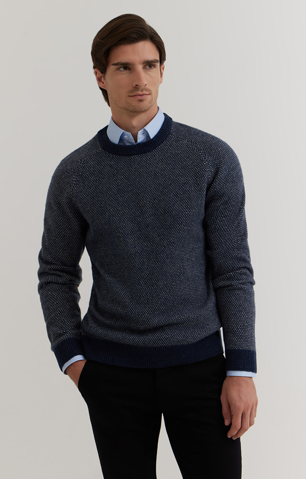 Casualowy sweter z wełną