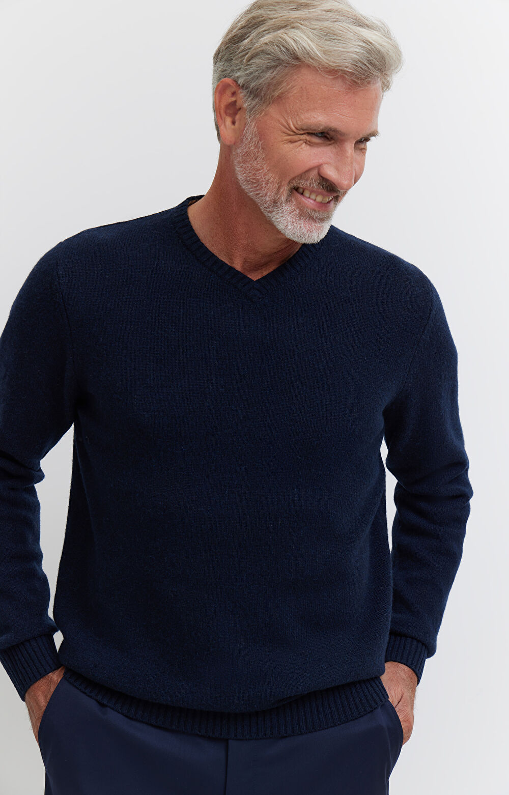 Melanżowy sweter v-neck z wełny - 4