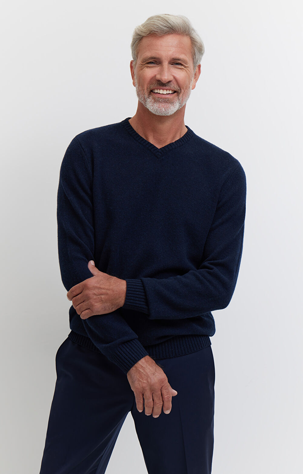 Melanżowy sweter v-neck z wełny