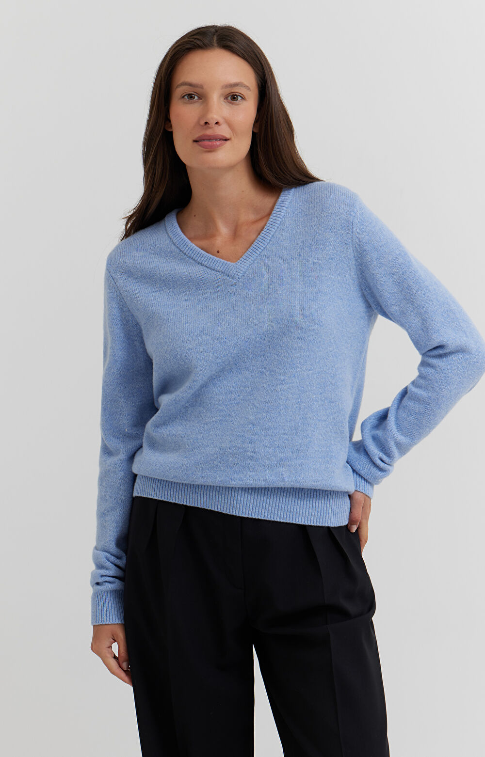 Melanżowy sweter v-neck z wełny - 6