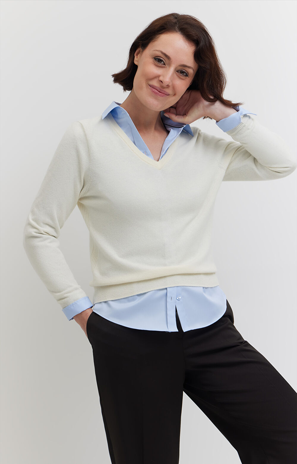Sweter v-neck z wełny merino - 3
