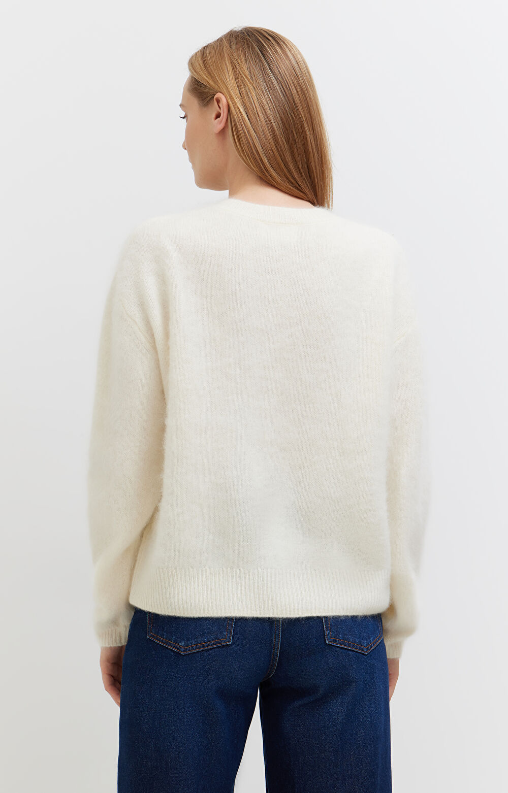 Sweter z puchatej wełny - 4