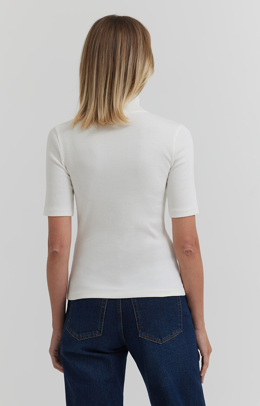 Prążkowany t-shirt - 4