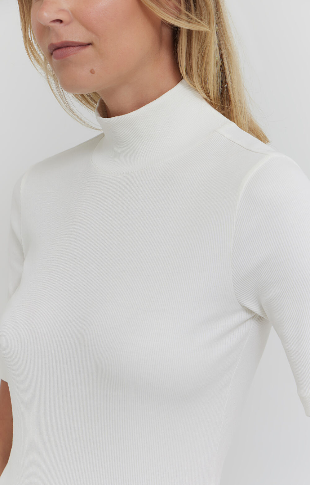 Prążkowany t-shirt - 5