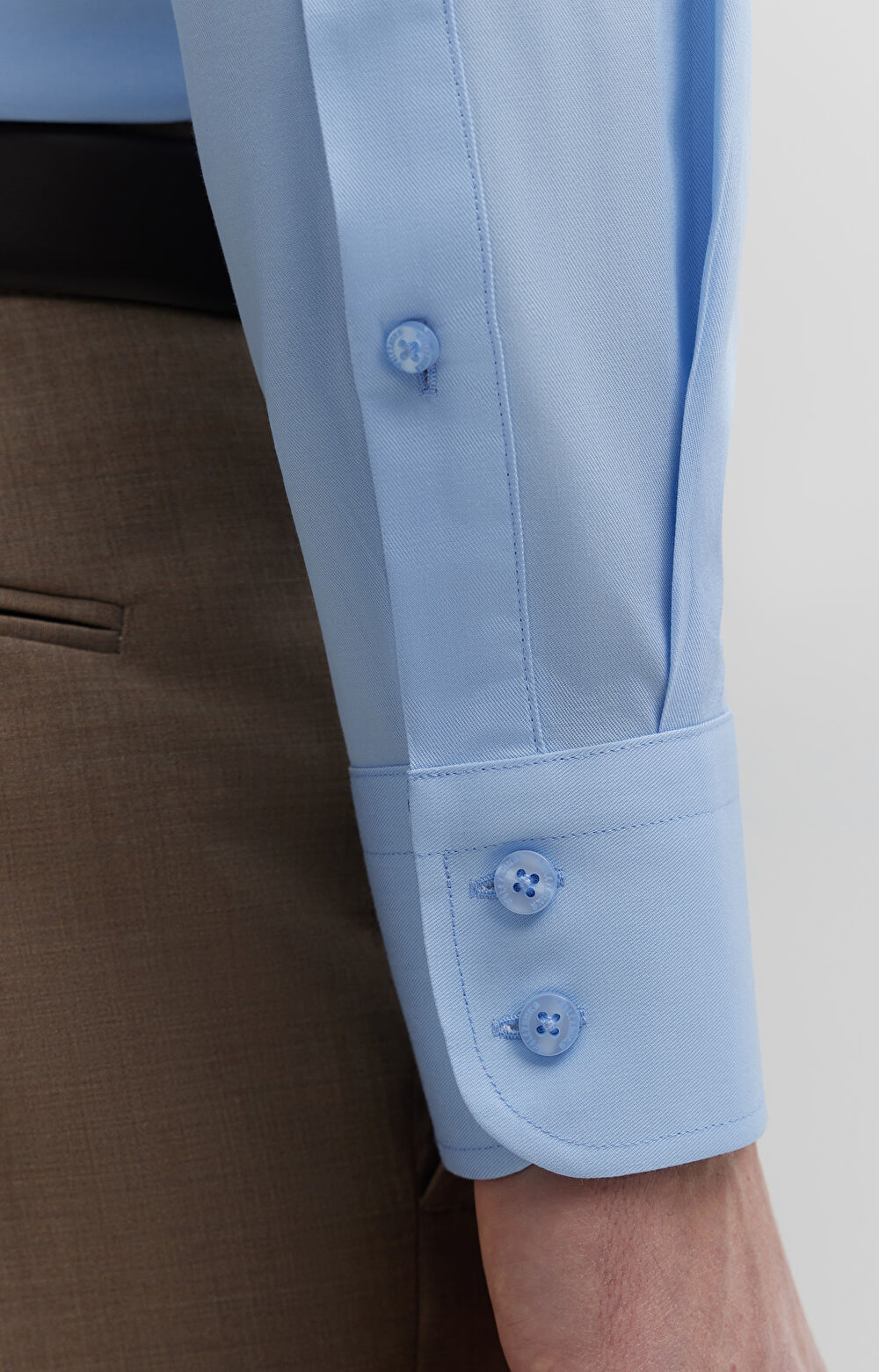 Koszula z diagonalu z kontrastem - 5