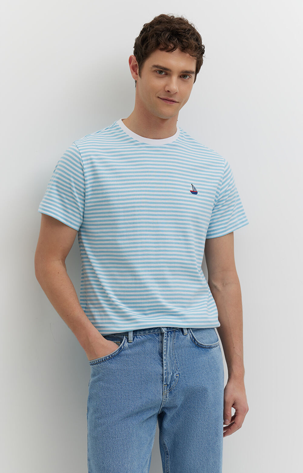 T-shirt z bawełny merceryzowanej z haftem - 5