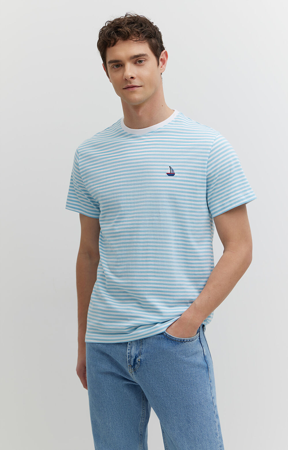 T-shirt z bawełny merceryzowanej z haftem