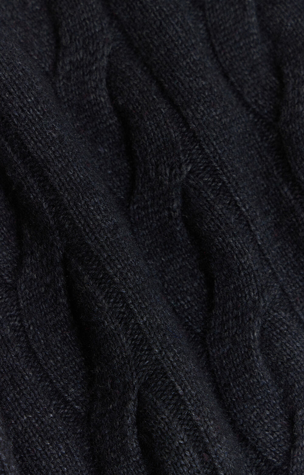 Sweter z warkoczowym splotem - 7