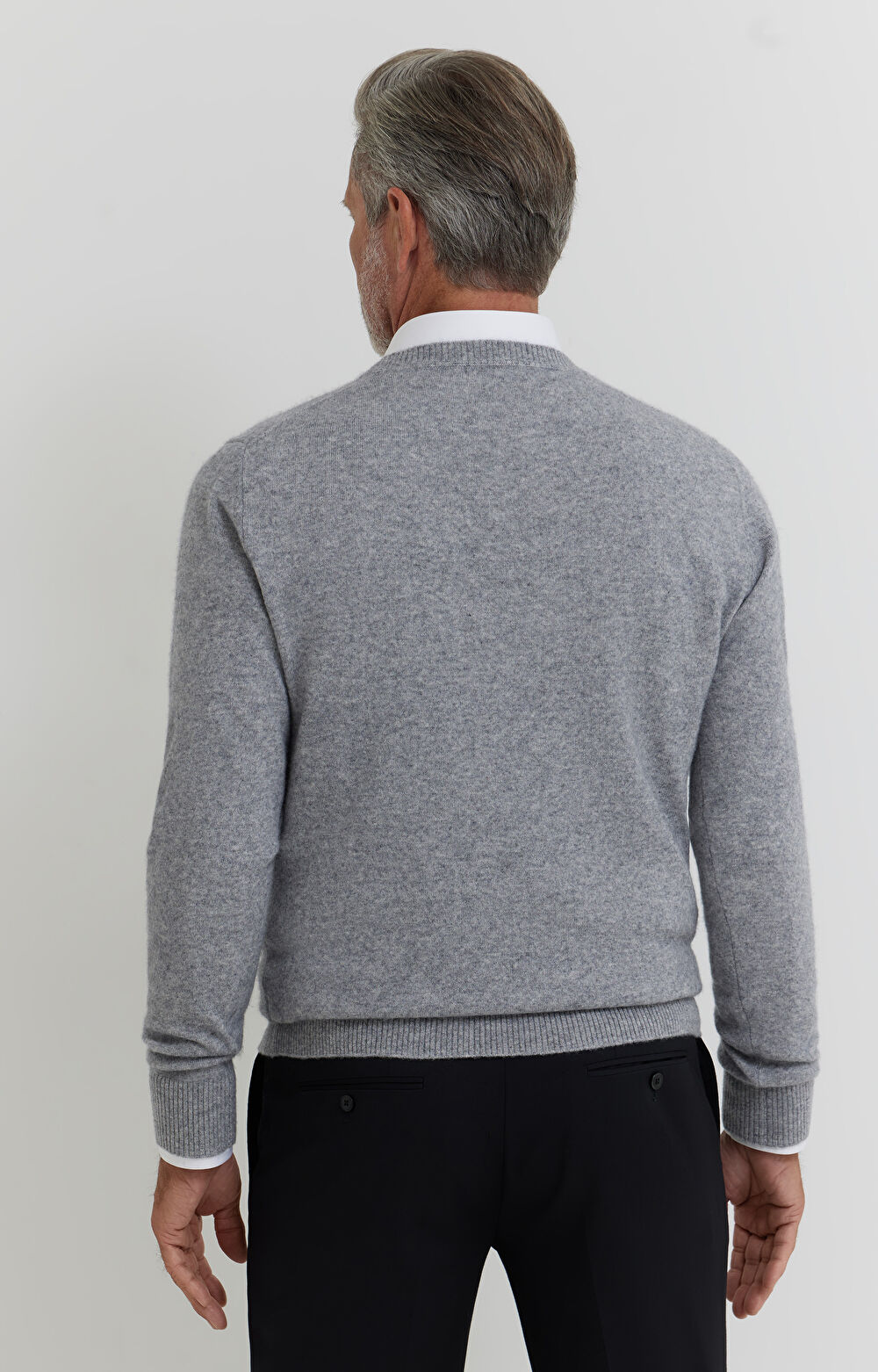 Wełniany sweter v-neck z kaszmirem - 4