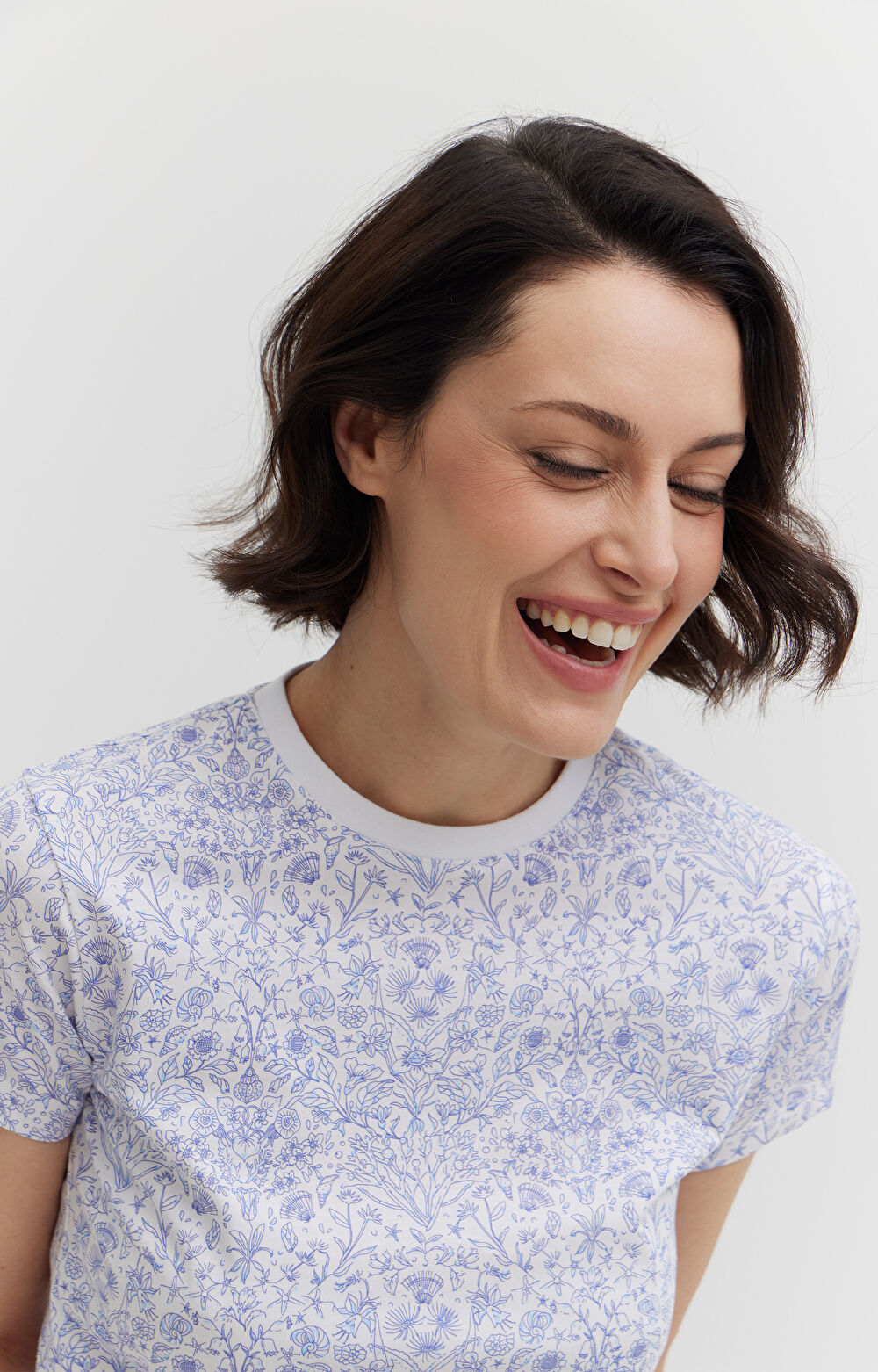 T-shirt z merceryzowanej w kwiaty - 5