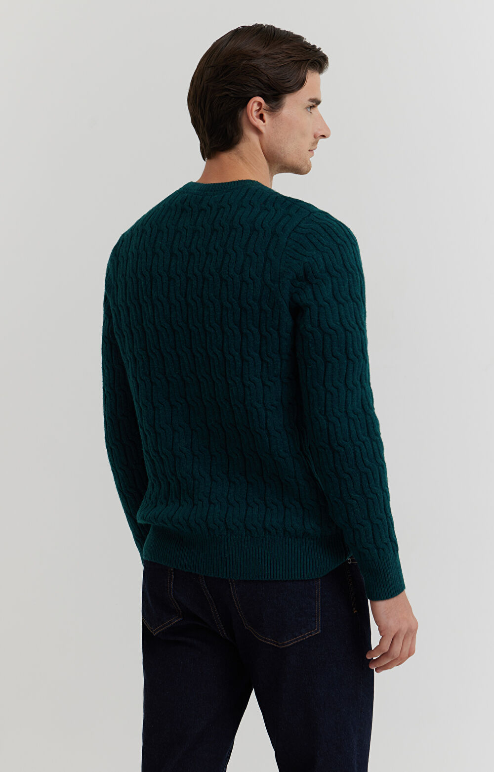 Sweter z warkoczowym splotem - 4