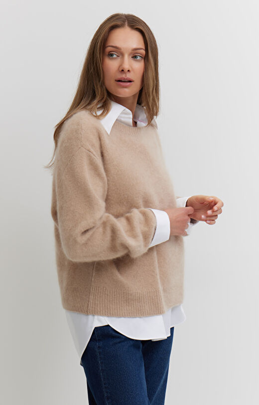 Sweter z puchatej wełny