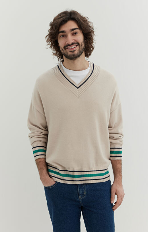 Sweter z kontrastem