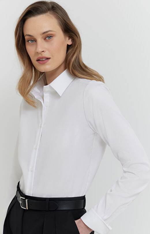 Koszula w strukturalny wzór