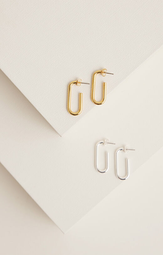 Minimalistyczne kolczyki