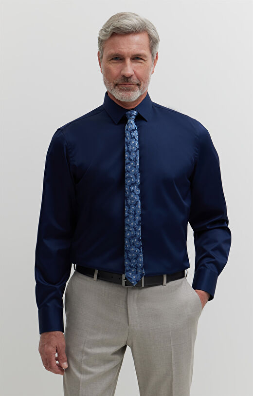 Koszula w diagonalny wzór